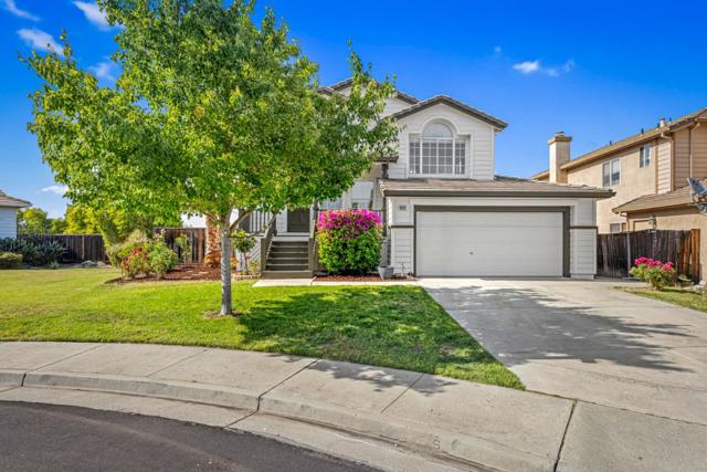 9082 Spencer Court, Gilroy CA: https://media.crmls.org/mediaz/78b02ec5-2ac2-4152-8eda-f3f989085c00.jpg