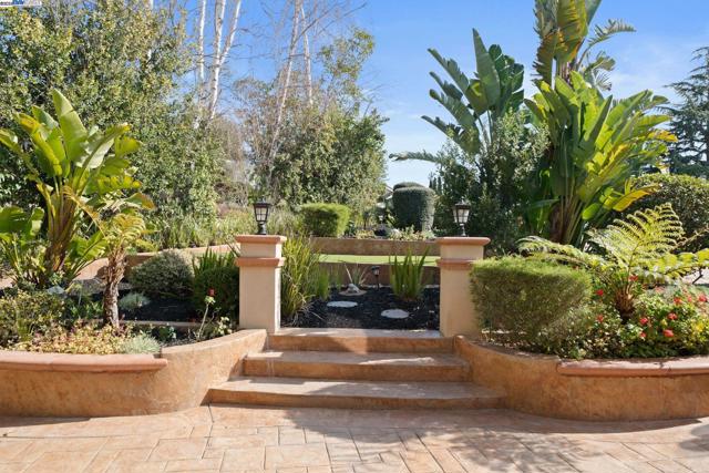 46925 Aloe Court, Fremont CA: https://media.crmls.org/mediaz/78b06808-272c-42b6-b933-21aae3b628fe.jpg