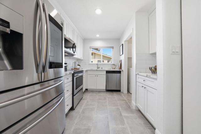 33790 Dartmouth Avenue, Union City CA: https://media.crmls.org/mediaz/78b07143-1413-4b07-94ce-f443bb36a67d.jpg