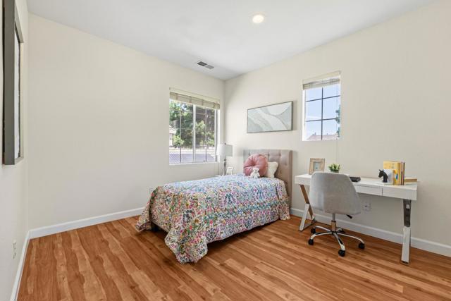 336 Arrowhead Way, Hayward CA: https://media.crmls.org/mediaz/78b07581-10ca-4e11-95c3-6f2a679858a6.jpg