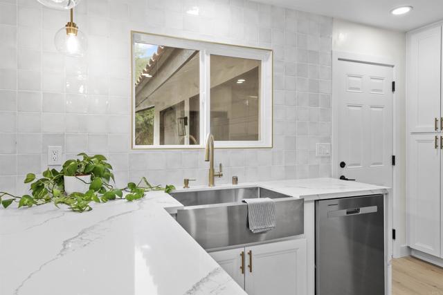 26230 N Lake Wohlford Road, Valley Center CA: https://media.crmls.org/mediaz/78b26fed-321b-44a9-89dc-e07f4ca7b856.jpg
