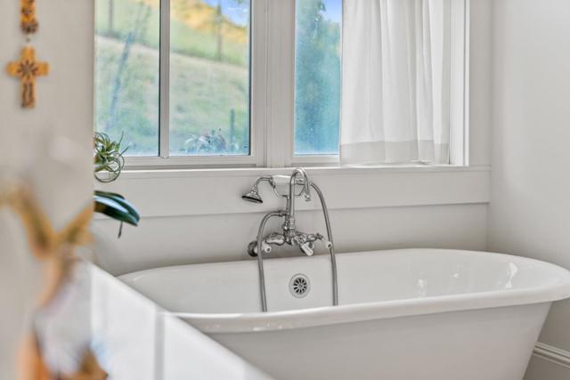 365 Race Horse Lane, La Selva Beach CA: https://media.crmls.org/mediaz/78b28859-5cb9-4e87-8199-84570d9f6f97.jpg