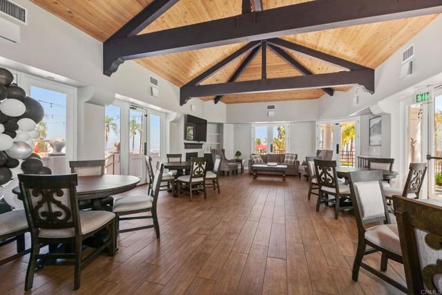 2490 Bear Rock Gln, Escondido CA: https://media.crmls.org/mediaz/78b3747d-c607-44c4-87b0-35de323866de.jpg