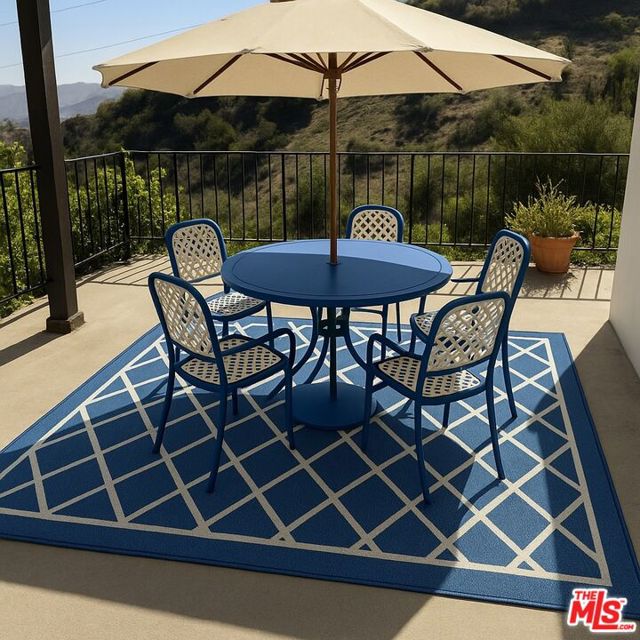 1475 N Kenter Avenue, Los Angeles CA: https://media.crmls.org/mediaz/78b40802-c50f-4fc3-b74d-31da45eb1d65.jpg