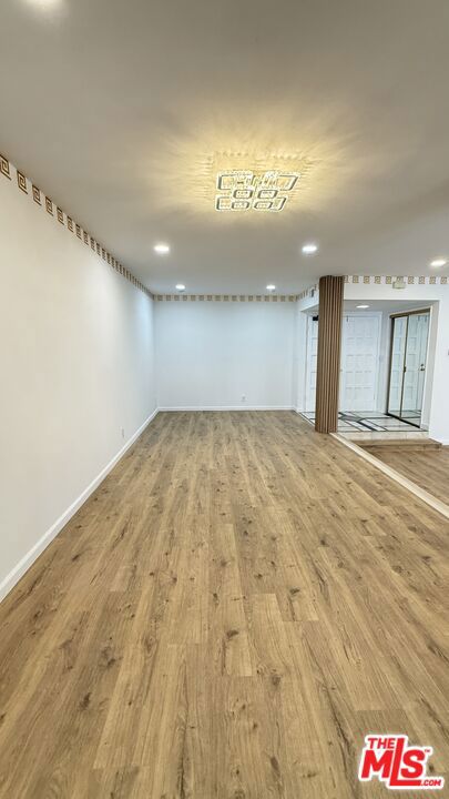 14144 Dickens Street, Sherman Oaks CA: https://media.crmls.org/mediaz/78b415b2-21c4-429d-b836-9186c455350d.jpg