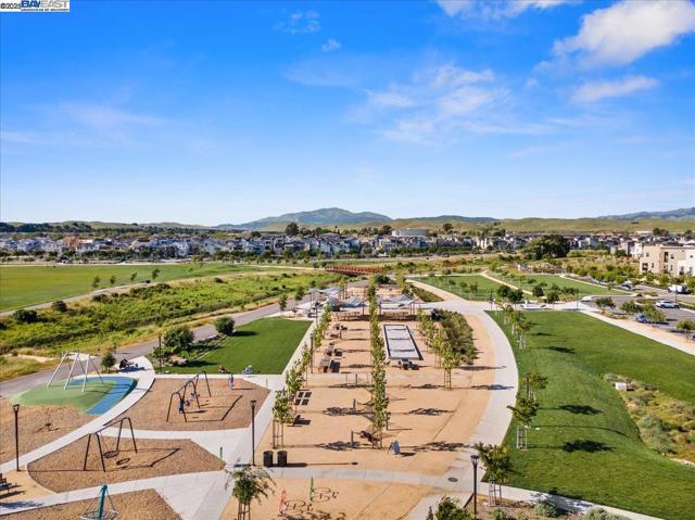 5483 Melissa Ln, Dublin CA: https://media.crmls.org/mediaz/78b474f7-b333-44e3-b88e-6263e63b8006.jpg