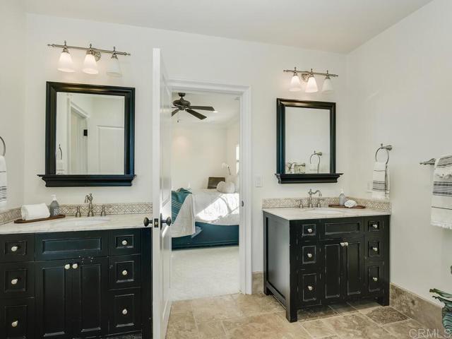 32110 Dos Ninas, Bonsall CA: https://media.crmls.org/mediaz/78b4dec5-3e9f-4839-b480-755e66808f46.jpg