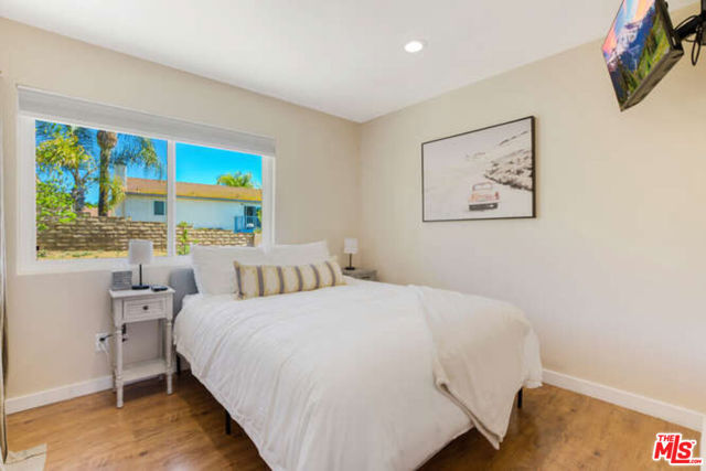 5402 CEDARHAVEN Drive, Agoura Hills CA: https://media.crmls.org/mediaz/78b608ae-a457-42df-a2ca-72ebb17cc3ac.jpg