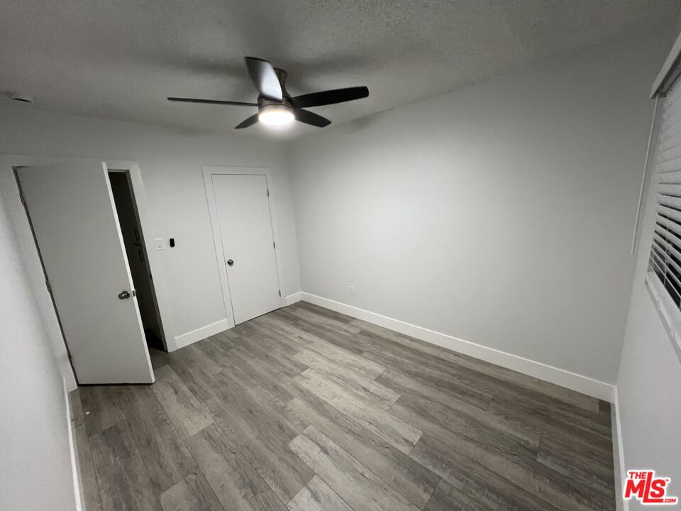 https://media.crmls.org/mediaz/78b6f529-63d2-4878-9623-9edd4a215c45.jpg?preset=X-Large
