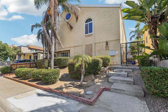 3843 Riviera Drive, San Diego CA: https://media.crmls.org/mediaz/78b74756-56cf-47f0-8e6b-16adeba543ad.jpg