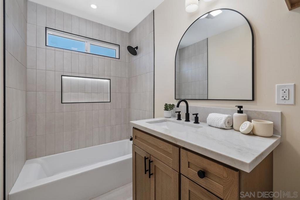 4206 E Overlook Dr. - photo 19