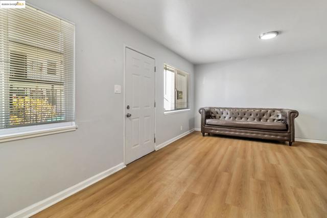 1626 Dwight Way, Berkeley CA: https://media.crmls.org/mediaz/78b81e21-a57f-4a47-882c-38b6805e0442.jpg