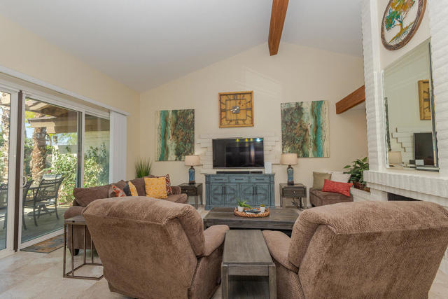 203 Wild Horse Drive, Palm Desert, CA 92211