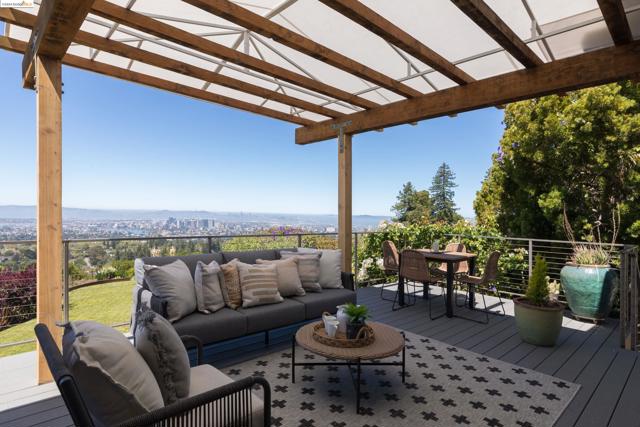 Image 37 of 49 For 251 Pershing Dr