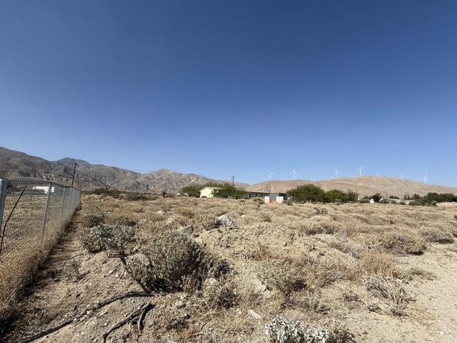 7 San Pierre Road, Whitewater CA: https://media.crmls.org/mediaz/78b9776c-d8e5-41b9-aff5-7343526f50bd.jpg