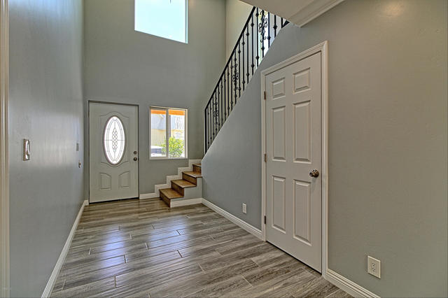 159 S Hayes Avenue, Oxnard CA: https://media.crmls.org/mediaz/78ba2674-428d-4f45-a976-f6dff0351132.jpg