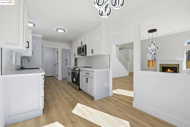 1486 Waverly Way, Pittsburg CA: https://media.crmls.org/mediaz/78ba60d5-ece7-4df3-8158-f84707cc5aa7.jpg