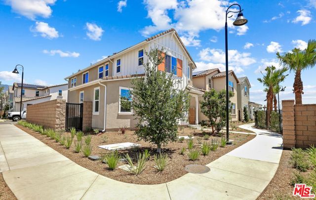 13889 Bell Way, Fontana CA: https://media.crmls.org/mediaz/78ba8a71-268c-461f-8078-bdab7b29f2cb.jpg