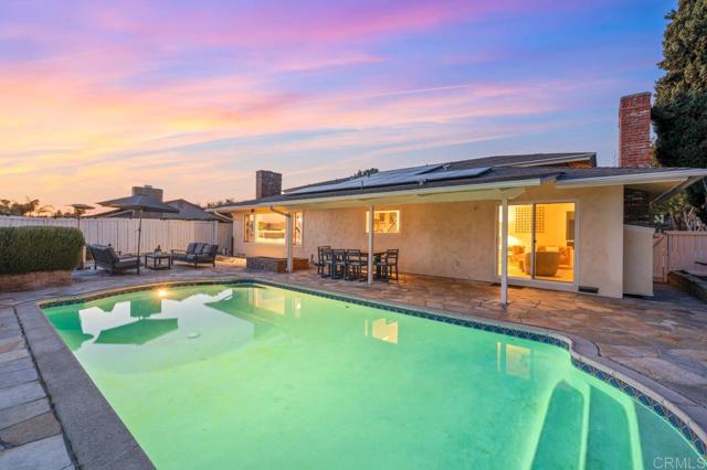 5171 College Gardens Court, San Diego CA: https://media.crmls.org/mediaz/78bac900-b6ed-4773-8380-25a0a1d9a43a.jpg