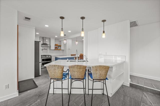 Detail Gallery Image 21 of 40 For 629 Camino Ynez, Solana Beach,  CA 92075 - 4 Beds | 3 Baths