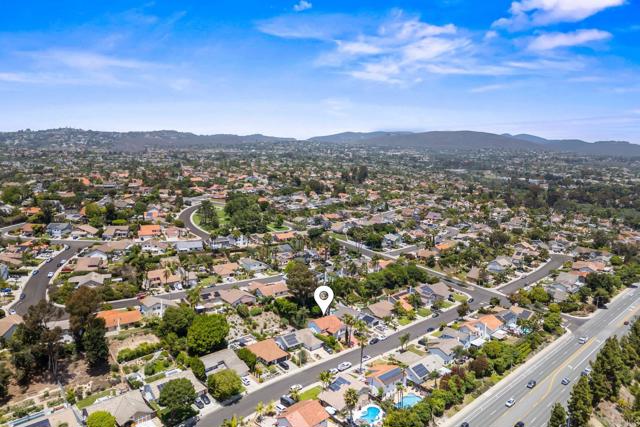 2702 Jacaranda Avenue, Carlsbad CA: https://media.crmls.org/mediaz/78bbced6-369c-479f-9756-ec369a08afaa.jpg