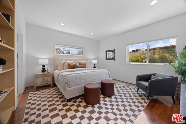 4255 Saint Clair Avenue, Studio City CA: https://media.crmls.org/mediaz/78bd0046-e276-41bb-8f12-e54b2c6c30b2.jpg
