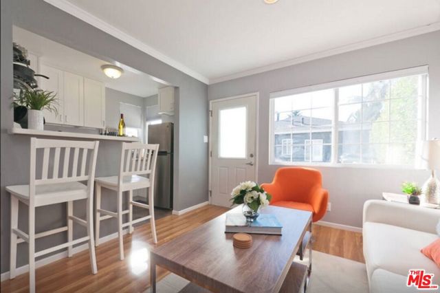 828 Hill Street, Santa Monica CA: https://media.crmls.org/mediaz/78bed967-23c2-4707-b9c7-76f10575c948.jpg