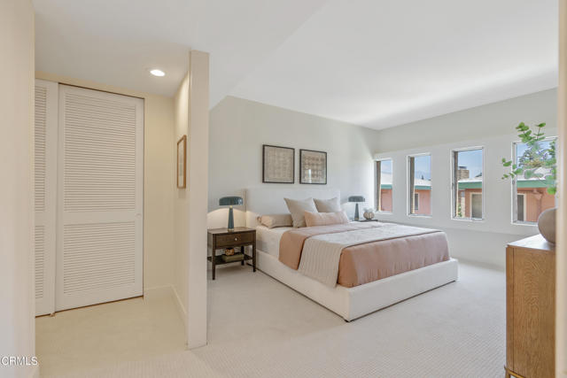 960 San Pasqual Street, Pasadena CA: https://media.crmls.org/mediaz/78bf4510-dc51-46c5-a0ea-3b504876e9da.jpg