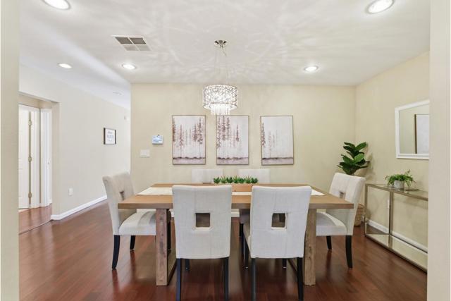 3776 La Donna Avenue, Palo Alto CA: https://media.crmls.org/mediaz/78c00ef9-86af-49ea-8ce3-f7ffcca06e67.jpg