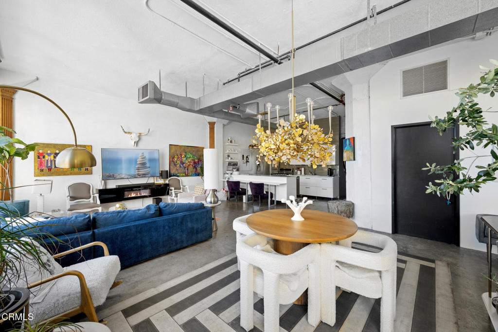 315 E 8th Street #301