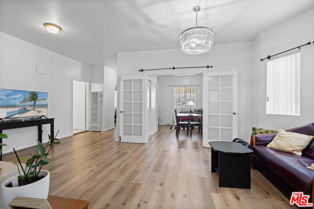2963 San Marino Street, Los Angeles CA: https://media.crmls.org/mediaz/78c093b0-01c0-496f-b77a-b0857487ad52.jpg