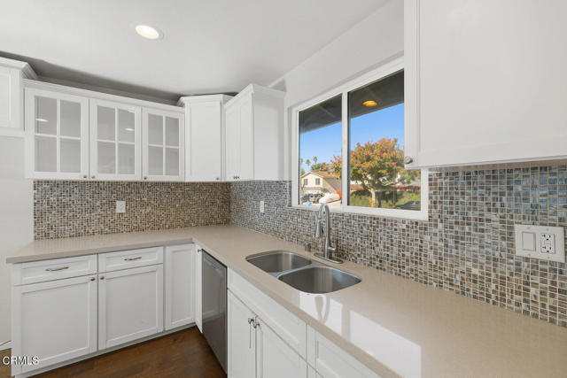 Detail Gallery Image 12 of 39 For 593 Talbert Ave, Simi Valley,  CA 93065 - 4 Beds | 2/1 Baths