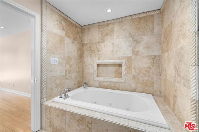 7241 Forbes Avenue photo 21