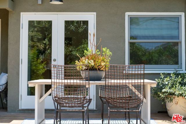 4148 Mentone Avenue, Culver City CA: https://media.crmls.org/mediaz/78c1d50e-19d0-4fd2-b029-8a17ef703318.jpg