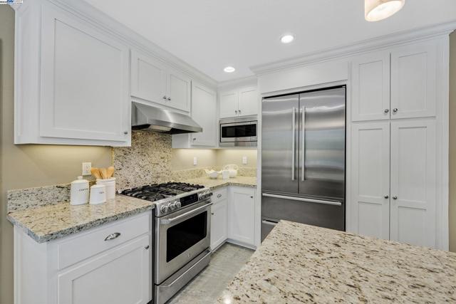 8043 Crossridge Rd, Dublin CA: https://media.crmls.org/mediaz/78c2242f-9b6a-426a-8b6d-895e95f19ad6.jpg