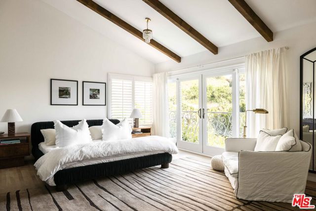 9809 Beeson Drive, Beverly Hills CA: https://media.crmls.org/mediaz/78c23249-1925-4794-86e8-3b4f391c9a9c.jpg