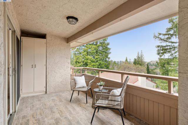 4033 Terra Granada Dr, Walnut Creek CA: https://media.crmls.org/mediaz/78c310e3-50f4-40a3-af75-b9d335b6dc3b.jpg