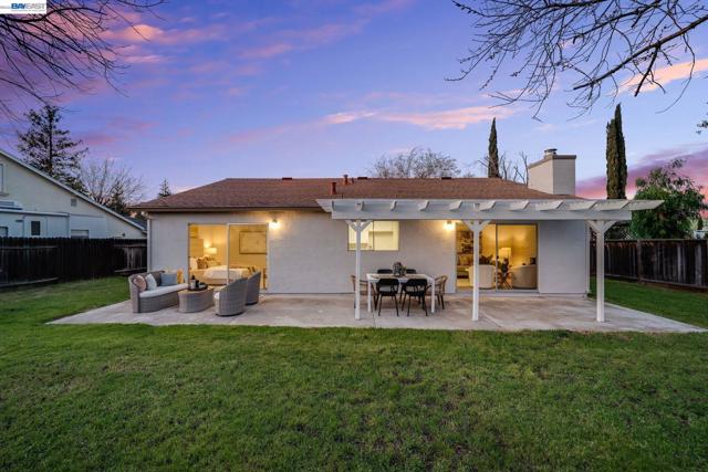 Image 38 of 47 For 5981 Skylinks