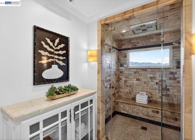 Image 24 of 60 For 976 Richard Ln