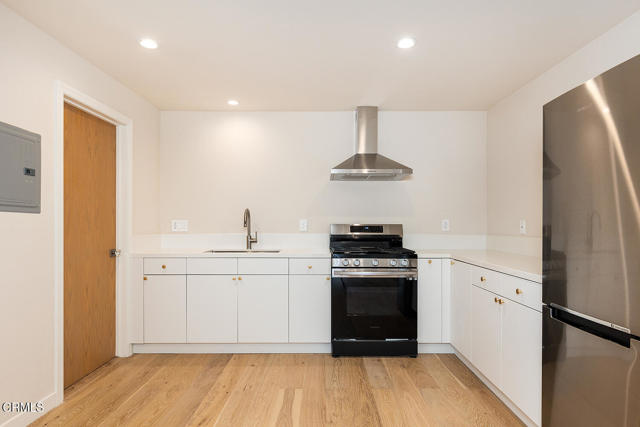 Detail Gallery Image 33 of 40 For 987 Bell St, Pasadena,  CA 91104 - 4 Beds | 5 Baths