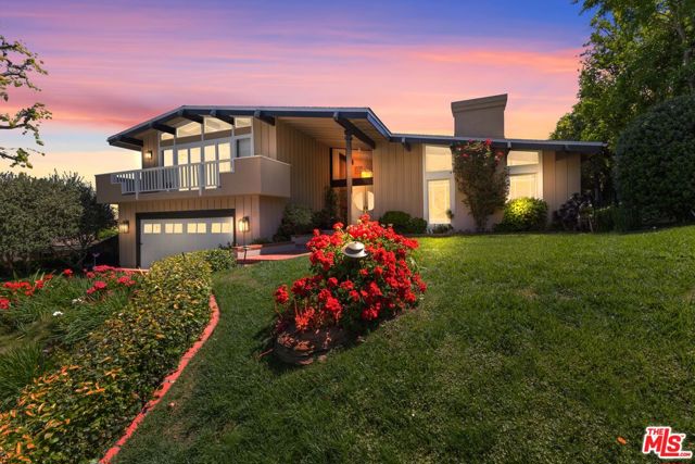 4040 Coldstream Terrace, Tarzana CA: https://media.crmls.org/mediaz/78c4dca5-40dc-486d-8e55-c701b52675ec.jpg