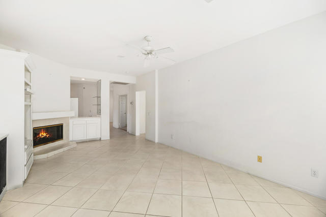 2 Vistara Drive, Rancho Mirage CA: https://media.crmls.org/mediaz/78c5037c-e3b5-4191-ba13-8b55c23f6e35.jpg