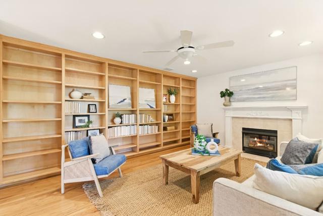 41 Regent Place, Palo Alto CA: https://media.crmls.org/mediaz/78c53d1a-fc47-4820-bdda-d6e3c1a66322.jpg