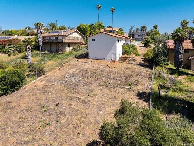 Detail Gallery Image 32 of 37 For 215 Cranston Crest, Escondido,  CA 92025 - 3 Beds | 2 Baths