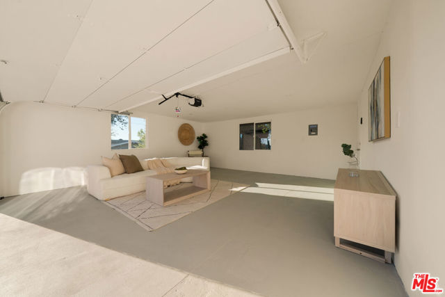 20877 Kelvin Place photo 34