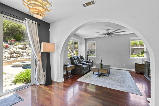 593 Paloma Court, Encinitas CA: https://media.crmls.org/mediaz/78c614cd-9f86-4441-84e6-d252b87b0762.jpg