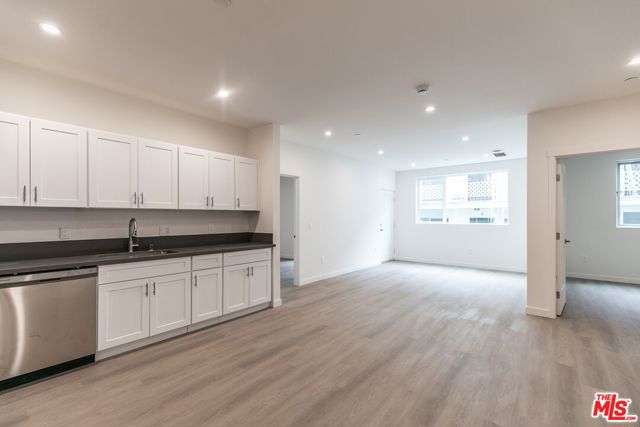 1227 N Berendo Street, Los Angeles CA: https://media.crmls.org/mediaz/78c6ed7e-4514-4bf6-9155-740e5b50a56d.jpg