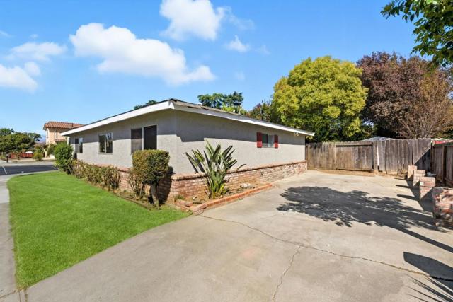 190 Ronan Avenue, Gilroy CA: https://media.crmls.org/mediaz/78c6f6e6-b0b4-4205-8efa-1cdf1a1ddae2.jpg