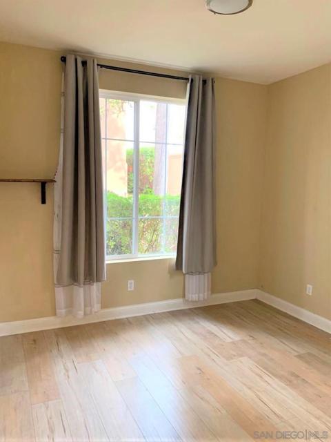 12374 Carmel Country Rd, San Diego CA: https://media.crmls.org/mediaz/78c7d5f3-6982-407c-85a8-734d624d1b8b.jpg