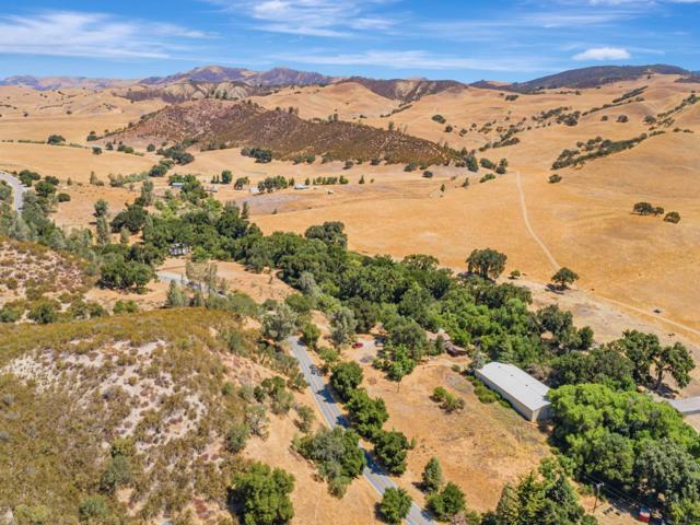 29711 Airline Highway, Paicines CA: https://media.crmls.org/mediaz/78c8eb82-4f53-42f4-a647-5eadae201469.jpg